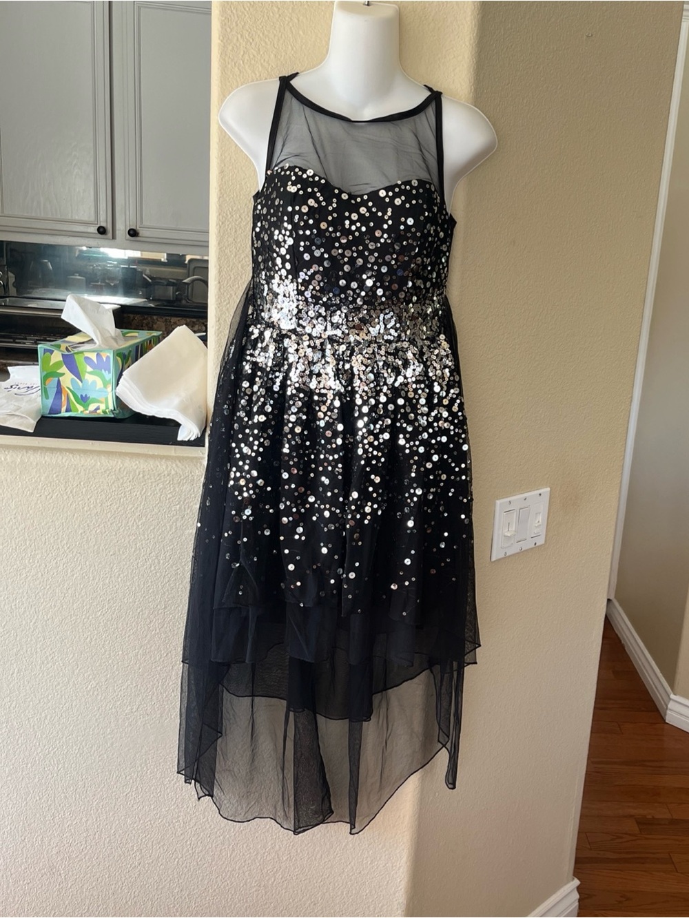 Black Sheer Yoke Sequin High-Low Party Dress size 5 new with tags
